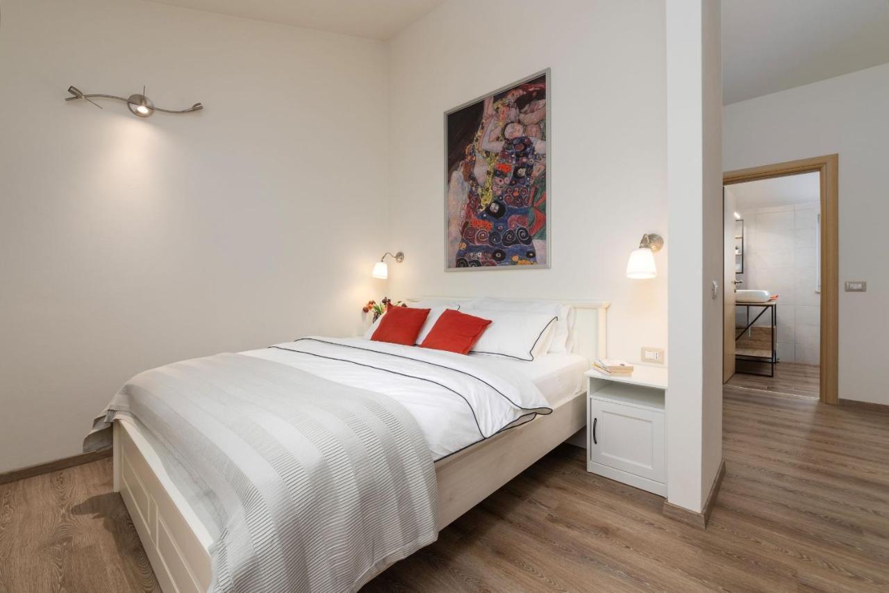 Rooms Karolina Funtana Exterior photo